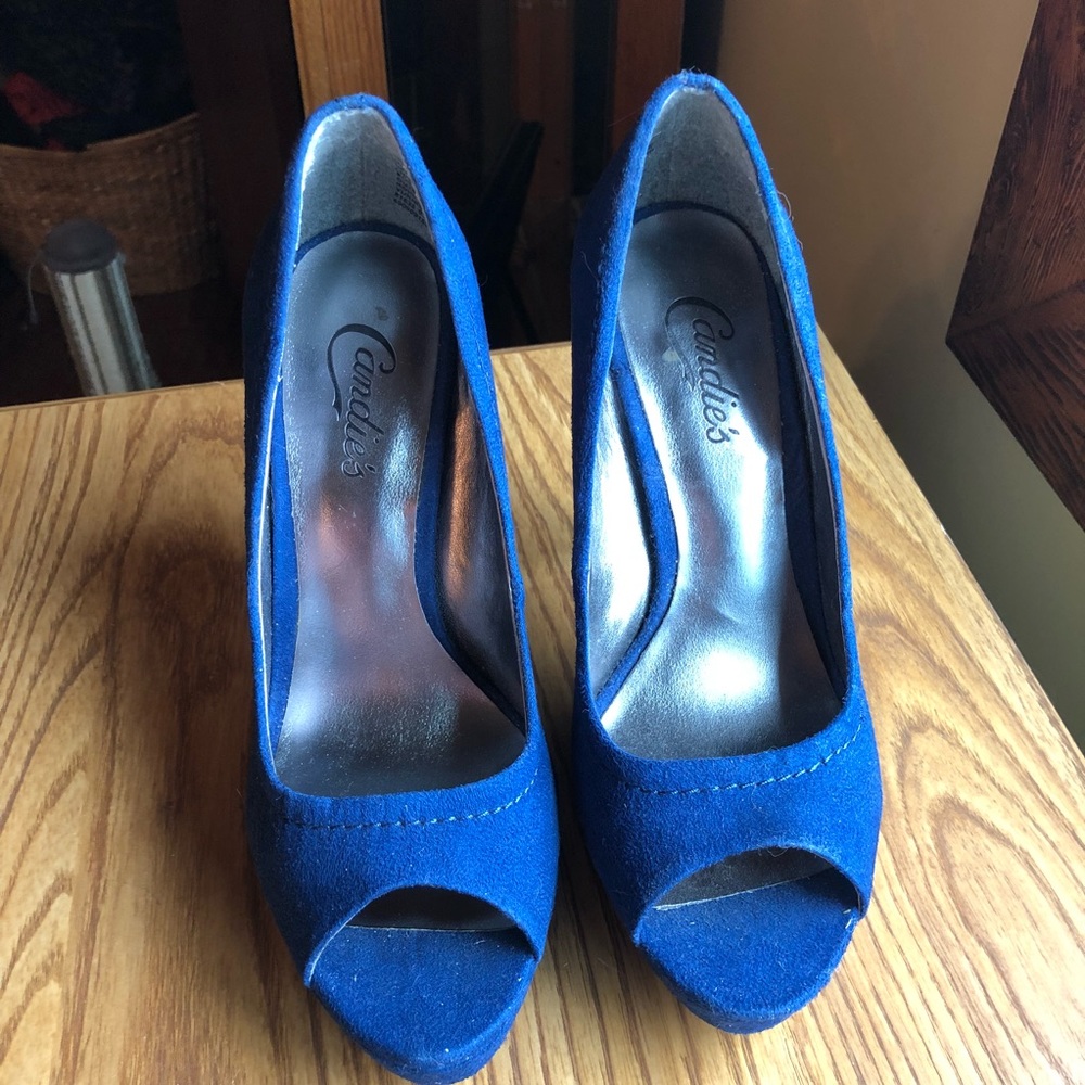 Candies size 6 Open Toe Pumps